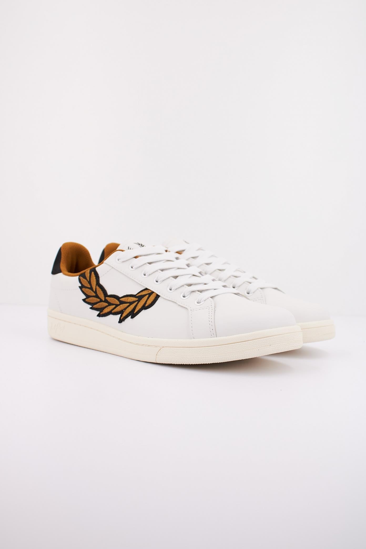 FRED PERRY B LEATHER/BRANDE en color BLANCO (2)