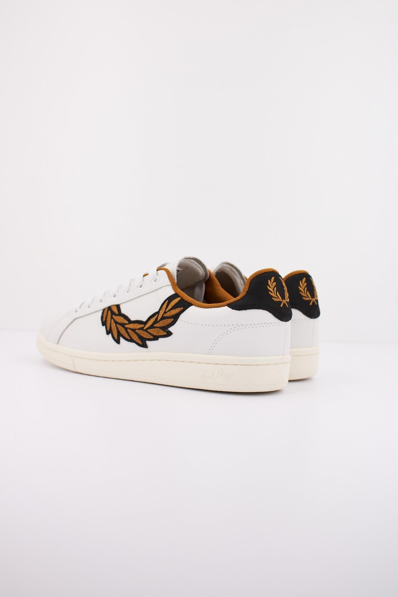 FRED PERRY B LEATHER/BRANDE en color BLANCO (4)