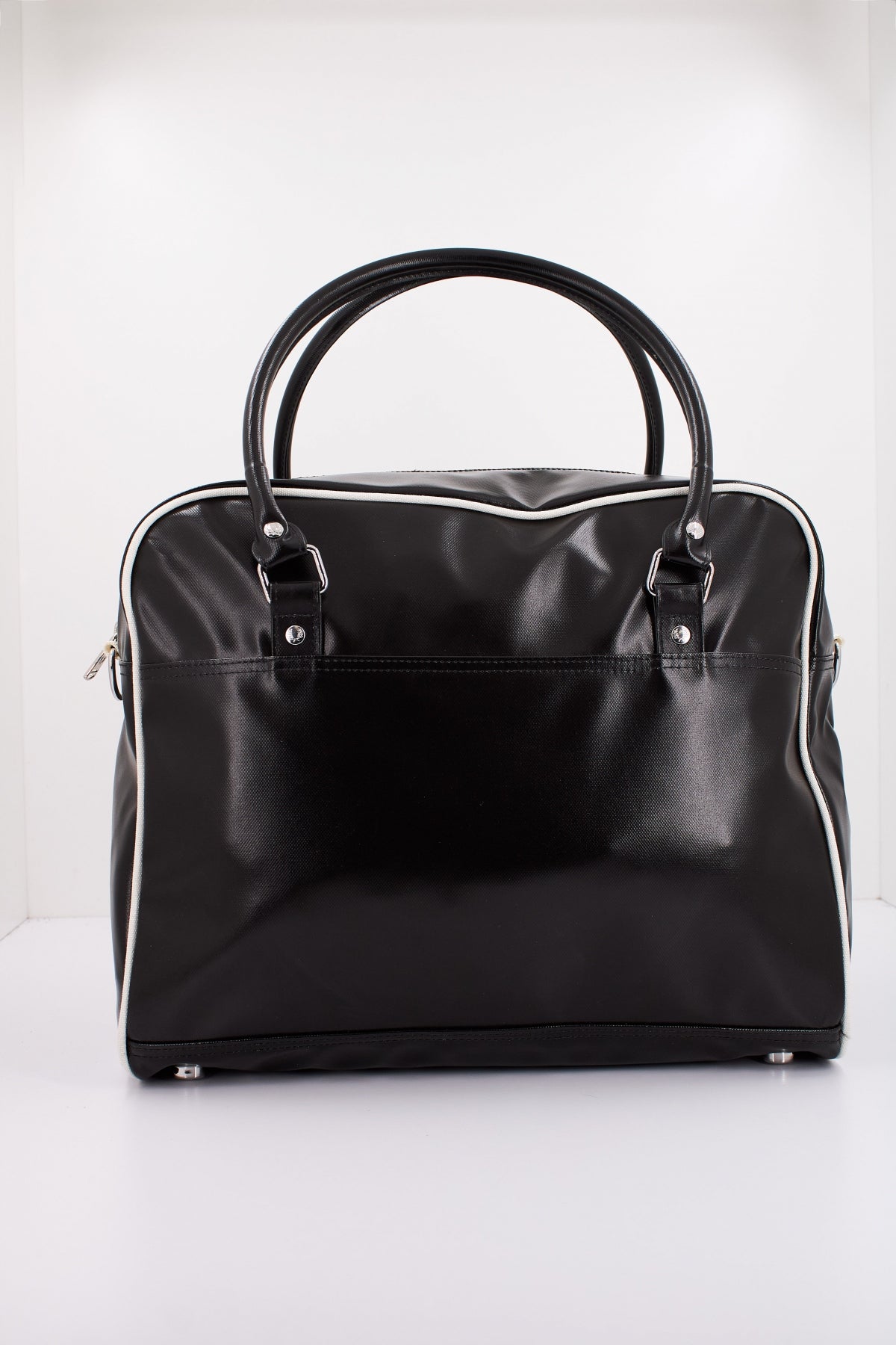 FRED PERRY CLASSIC HOLDALL en color NEGRO (3)