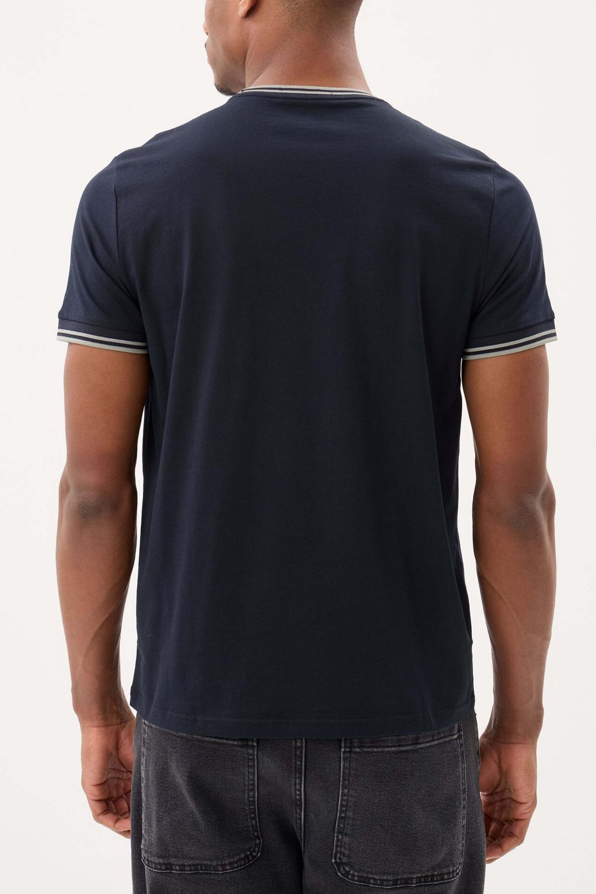FRED PERRY TWIN TIPPED T-SHIRT en color AZUL (2)