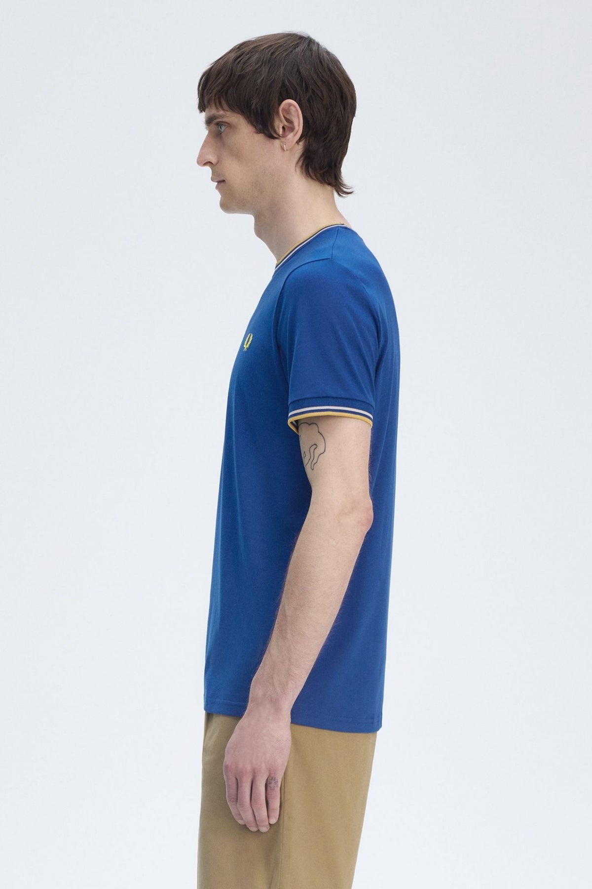 FRED PERRY TWIN TIPPED T-SHIRT en color AZUL (3)