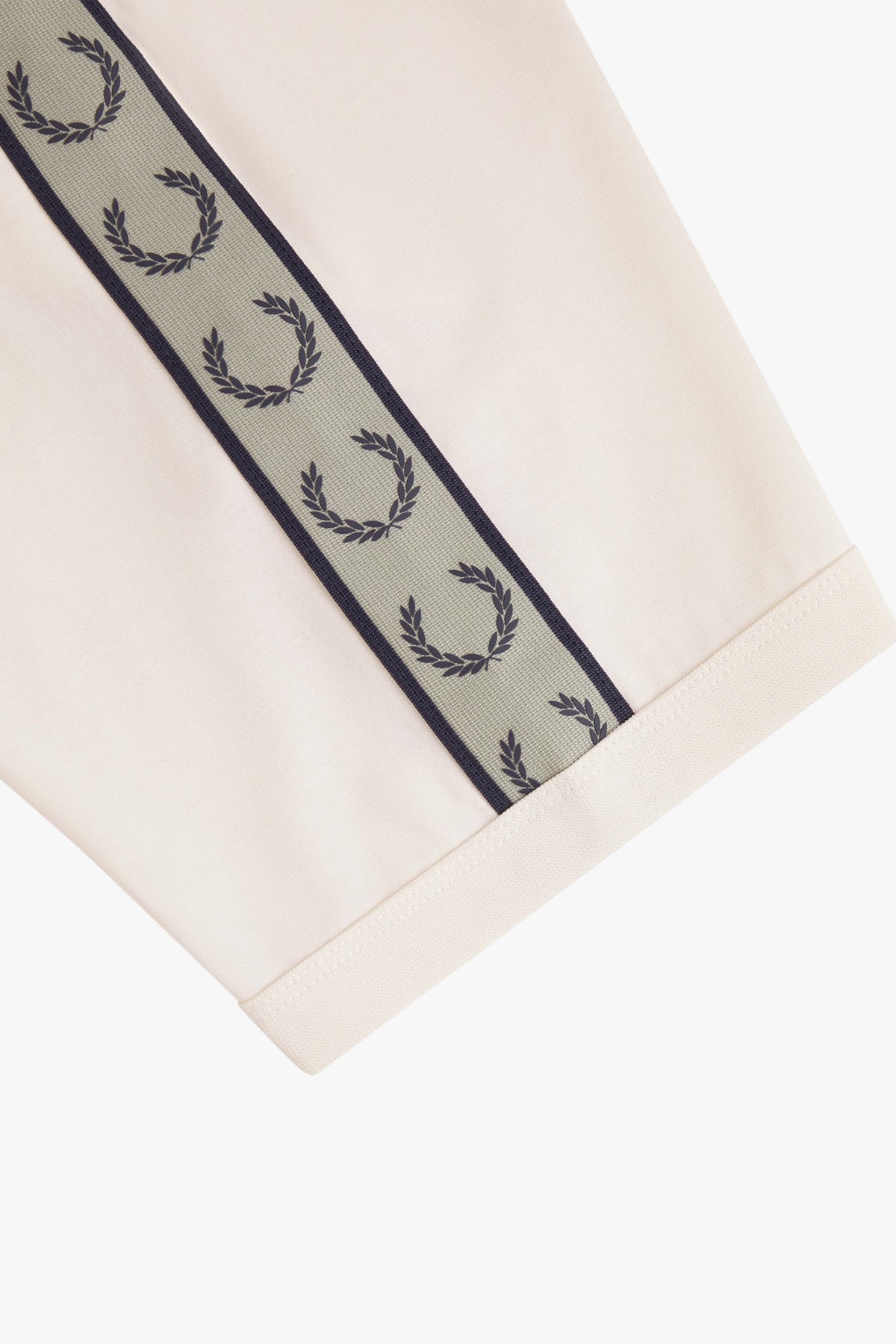 FRED PERRY CONTRAST TAPE RINGER T-SHIR en color BLANCO (4)