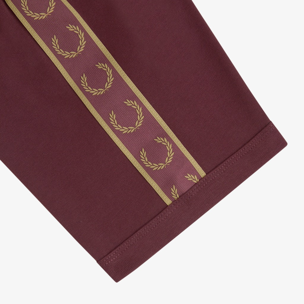 FRED PERRY CONTRAST TAPE RINGER T-SHIR en color BURDEOS (7)