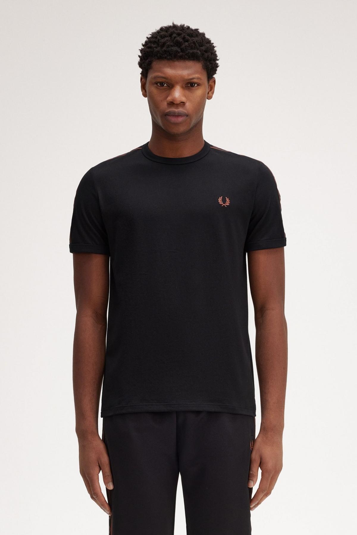 FRED PERRY CONTRAST TAPE RINGER T-SHIR en color NEGRO (1)
