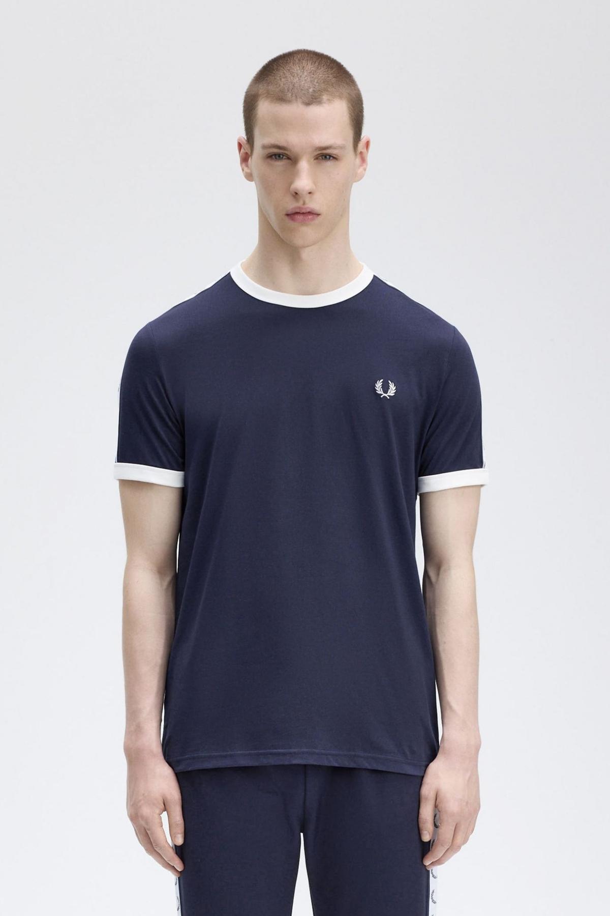 FRED PERRY TAPED RINGER T-SHIRT en color AZUL (1)