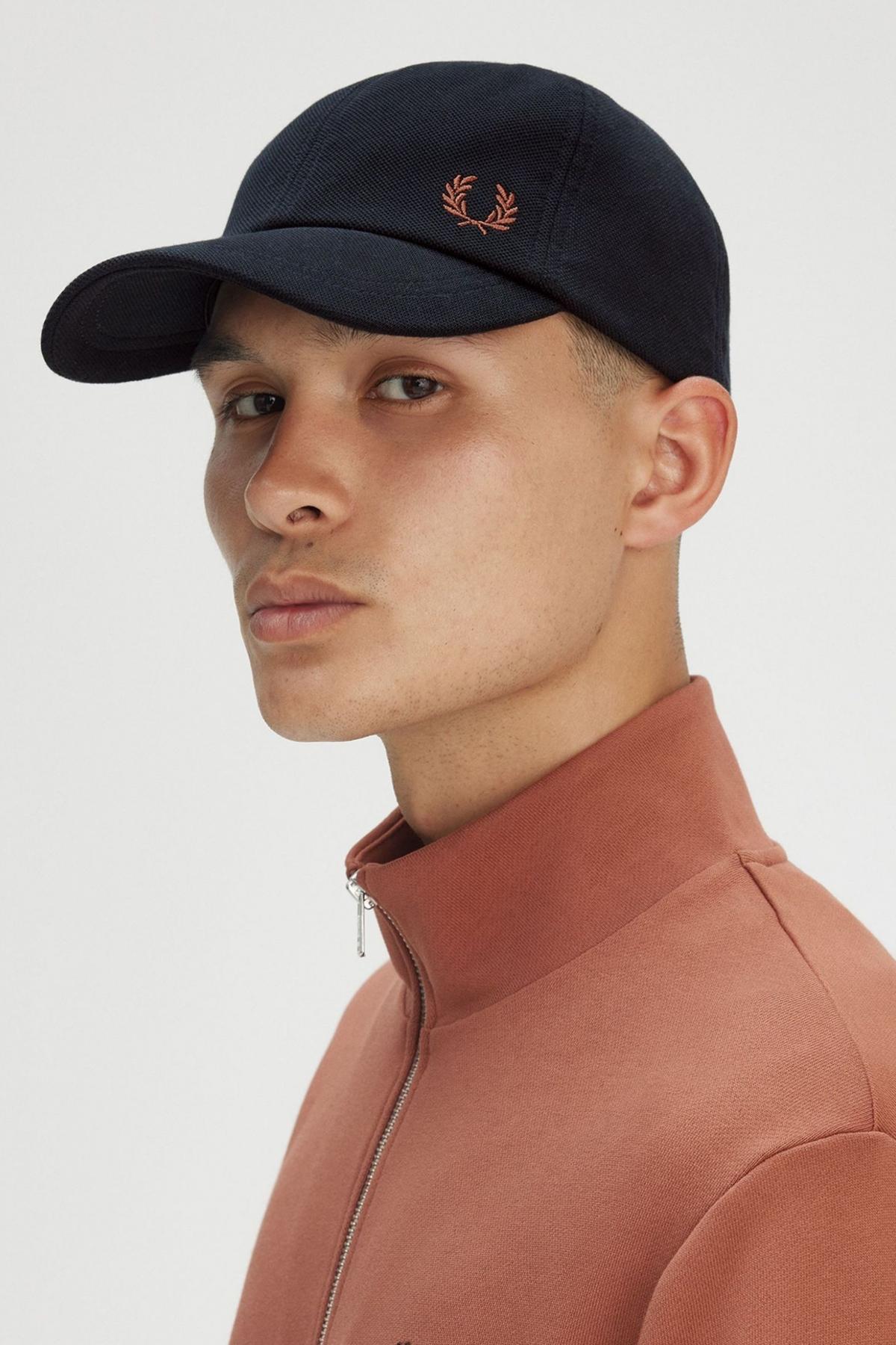 FRED PERRY PIQUE CLASSIC CAP en color AZUL (4)