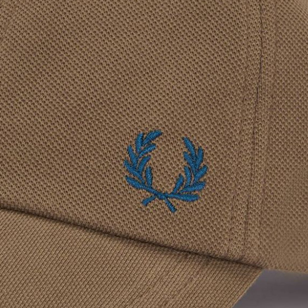 FRED PERRY PIQUE CLASSIC CAP en color MARRON (6)