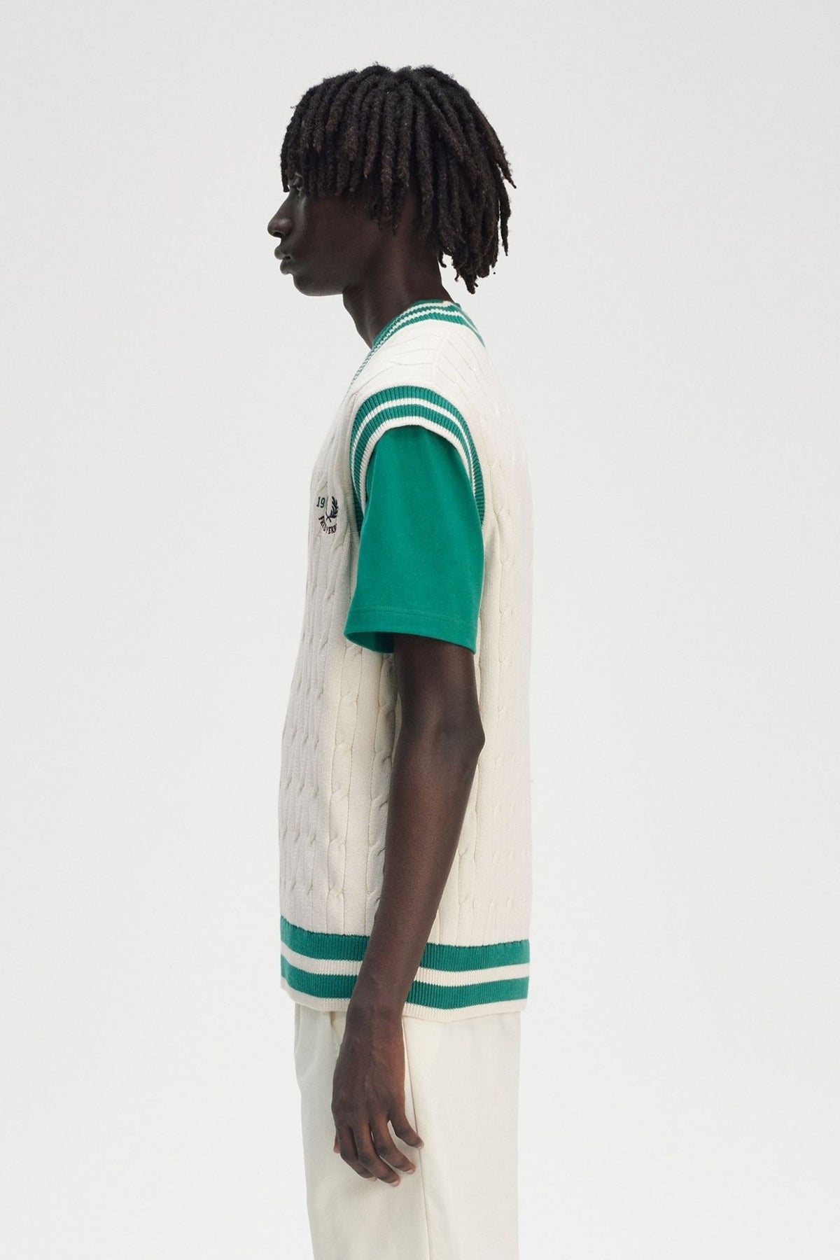 FRED PERRY CABLE KNIT TENNIS TANK en color BEIS (3)