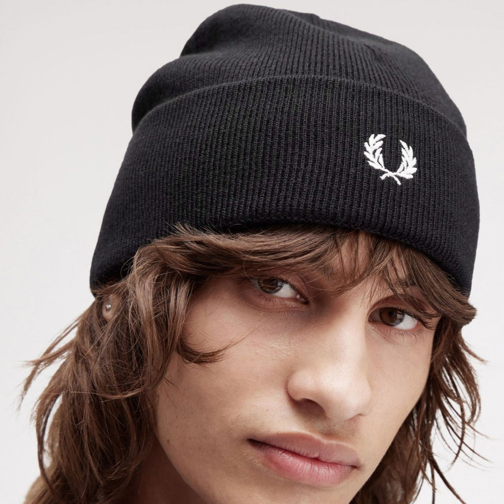 FRED PERRY CLASSIC BEANIE en color NEGRO (6)