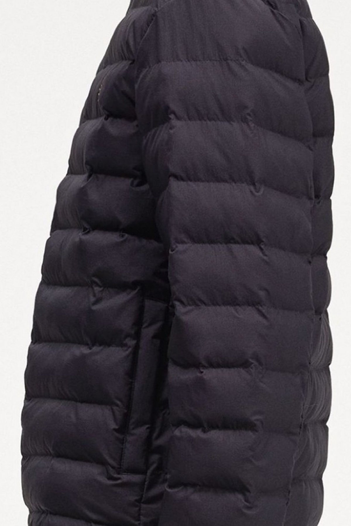 FRED PERRY JFP INSULATED JACKET en color AZUL (2)