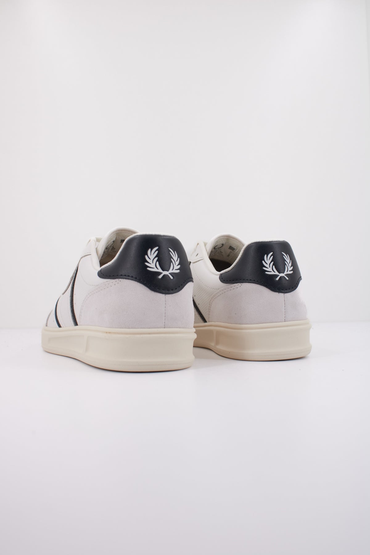 FRED PERRY B en color BLANCO (4)