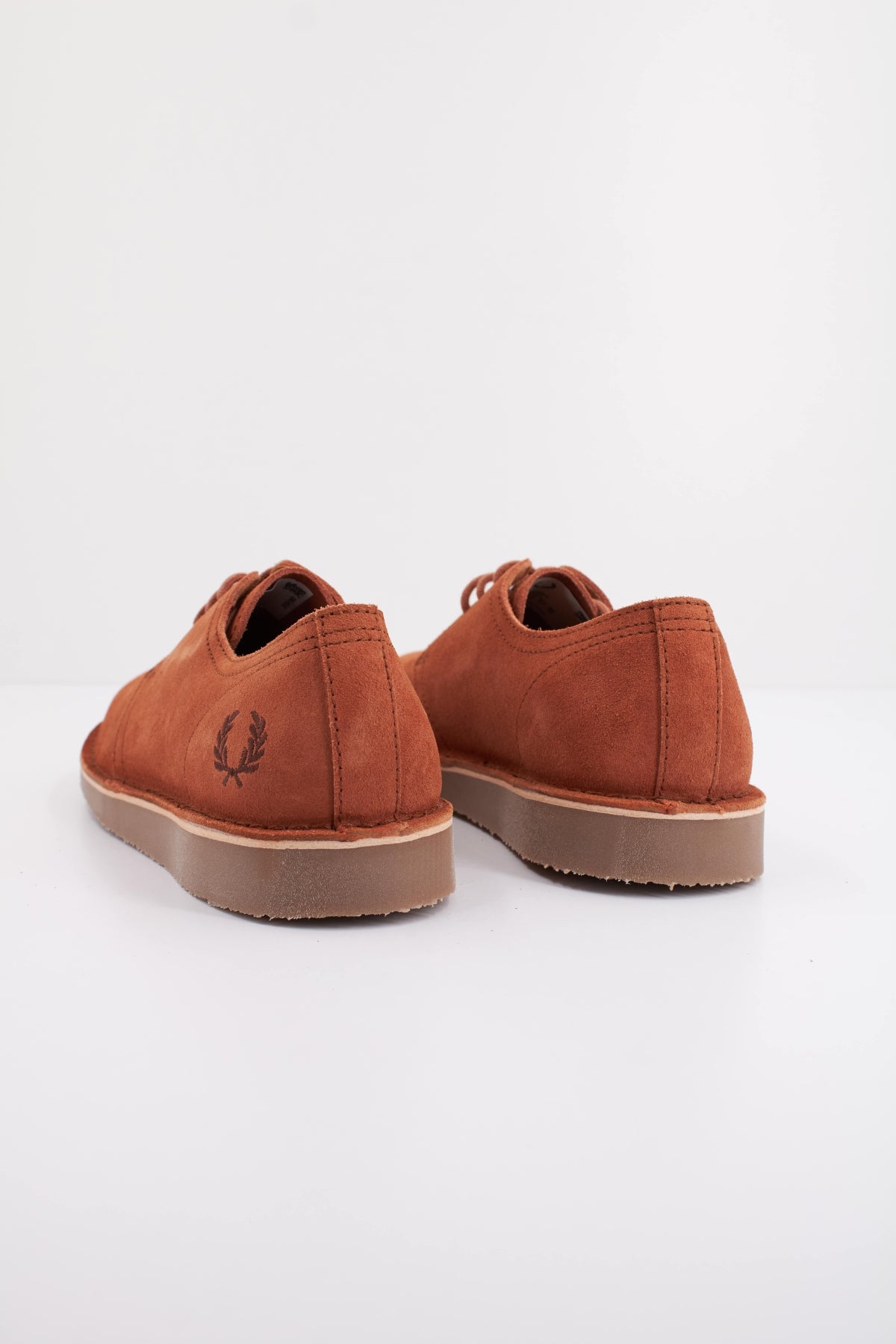 FRED PERRY LINDEN SUEDE en color MARRON (4)