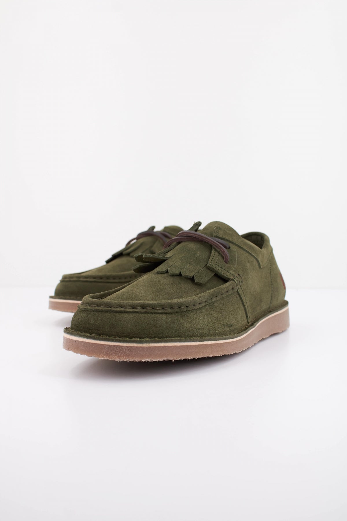 FRED PERRY KENNEY LOW SUEDE en color VERDE (2)
