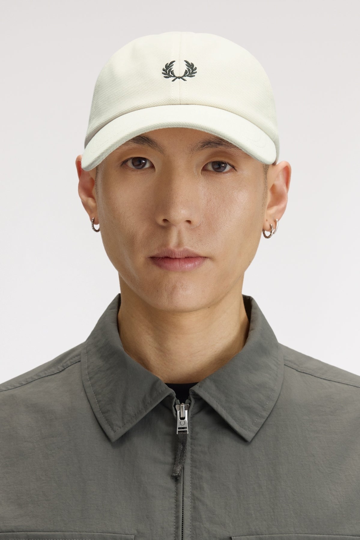 FRED PERRY HWFP PIQUE CLASSIC CAP en color BLANCO (5)