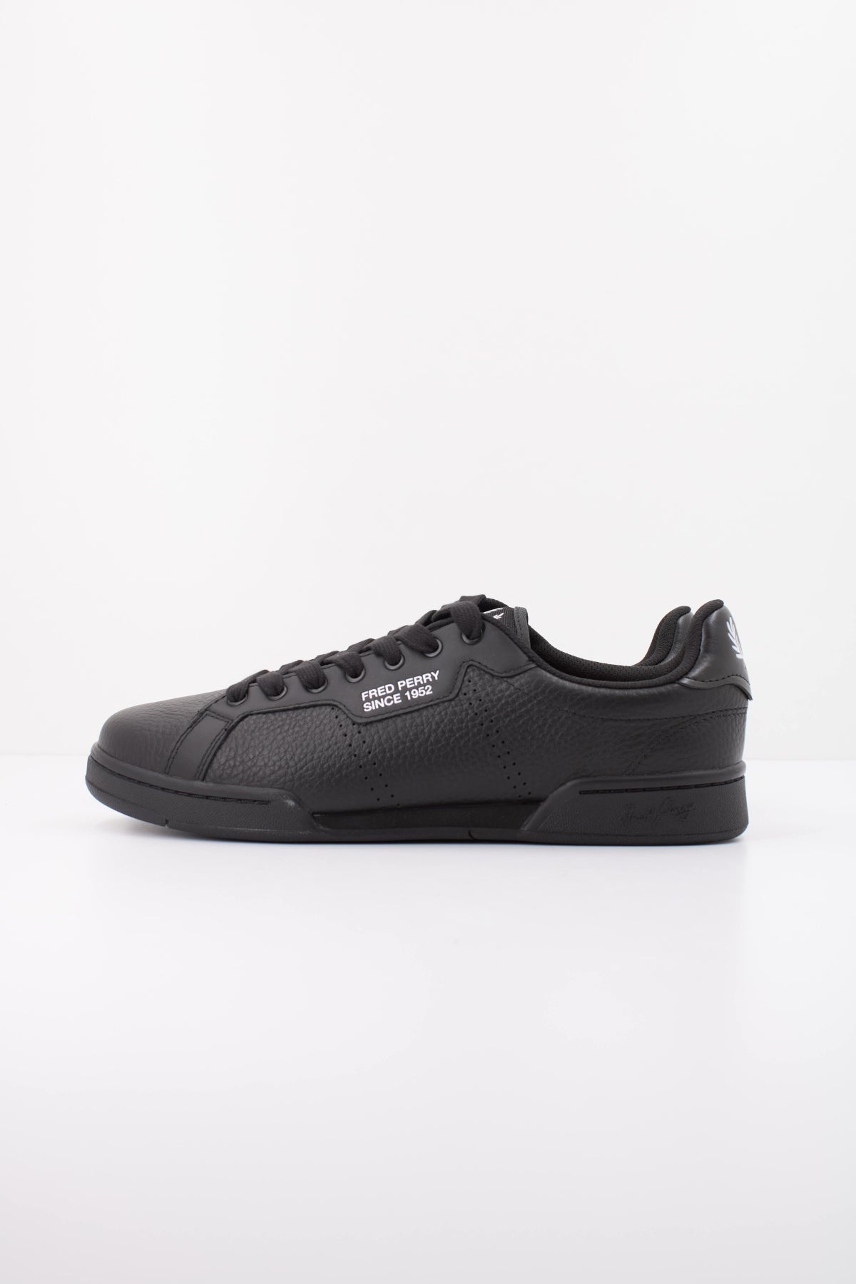 FRED PERRY BFP en color BLANCO (1)