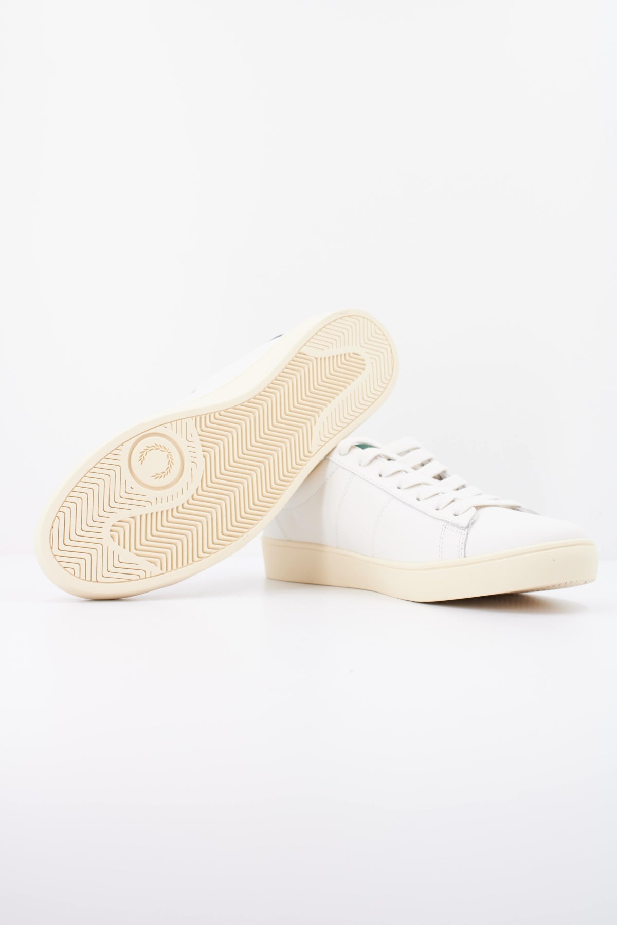 FRED PERRY BFP en color BLANCO (5)