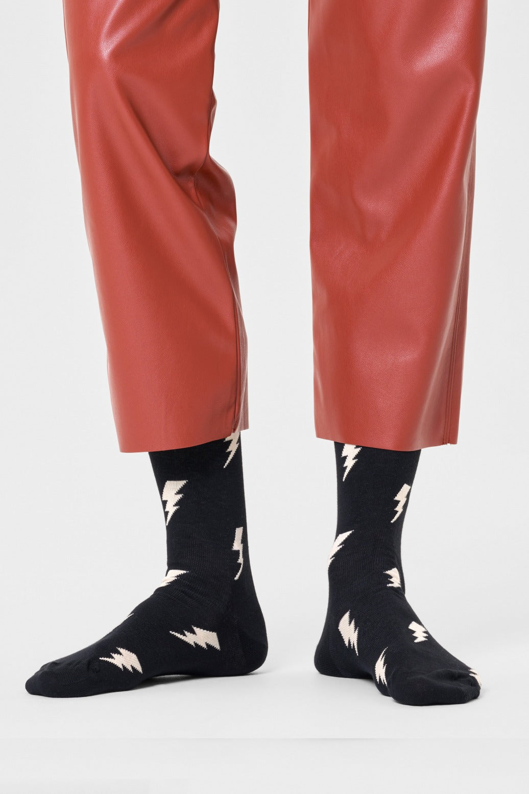 HAPPY SOCKS FLASH SOCK en color NEGRO (1)