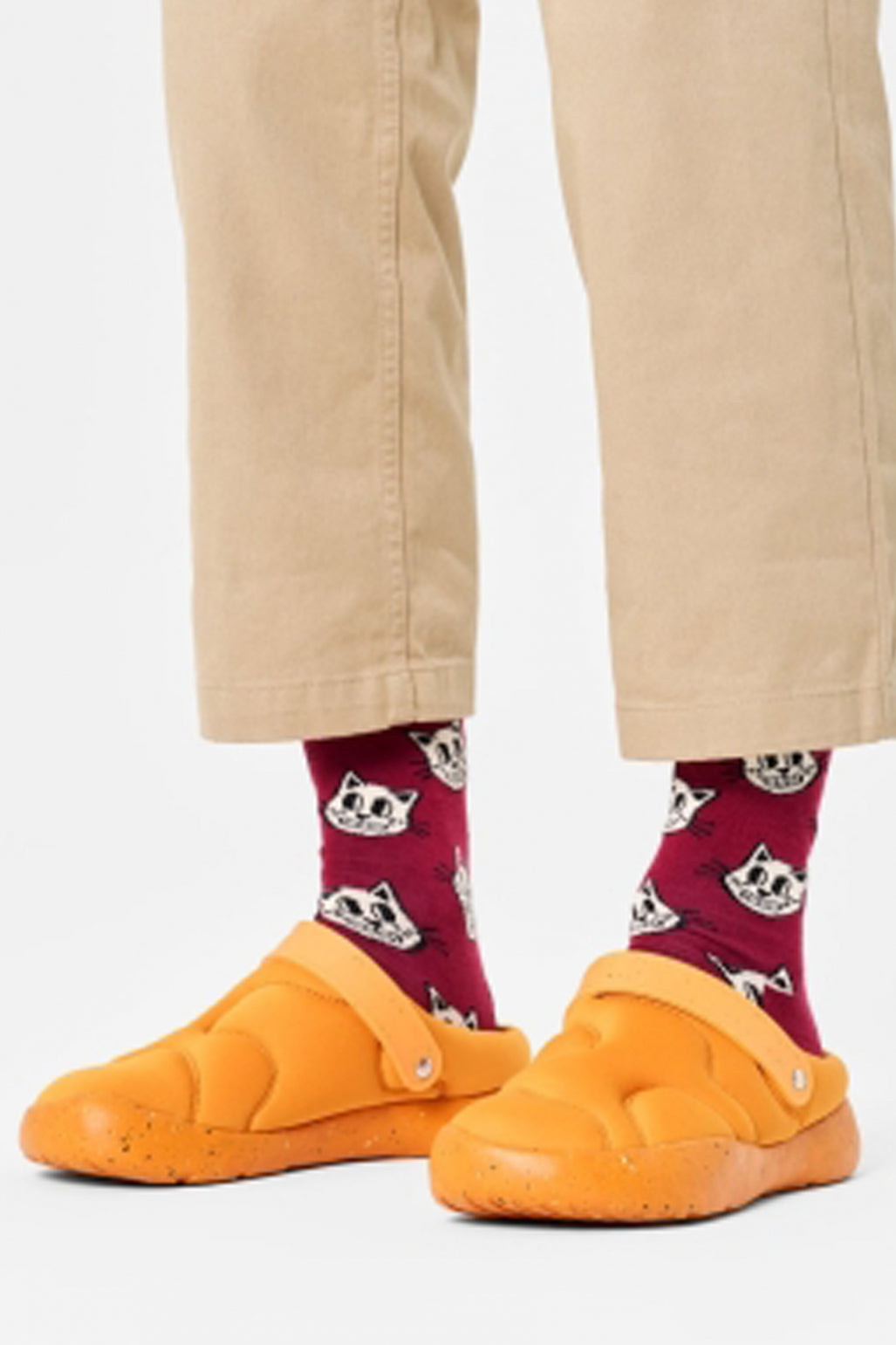 HAPPY SOCKS CAT SOCK en color BURDEOS (1)