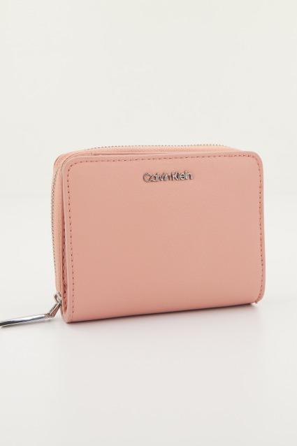 CALVIN KLEIN KK Z/A WALLET W/FLAP MD en color ROSA (1)