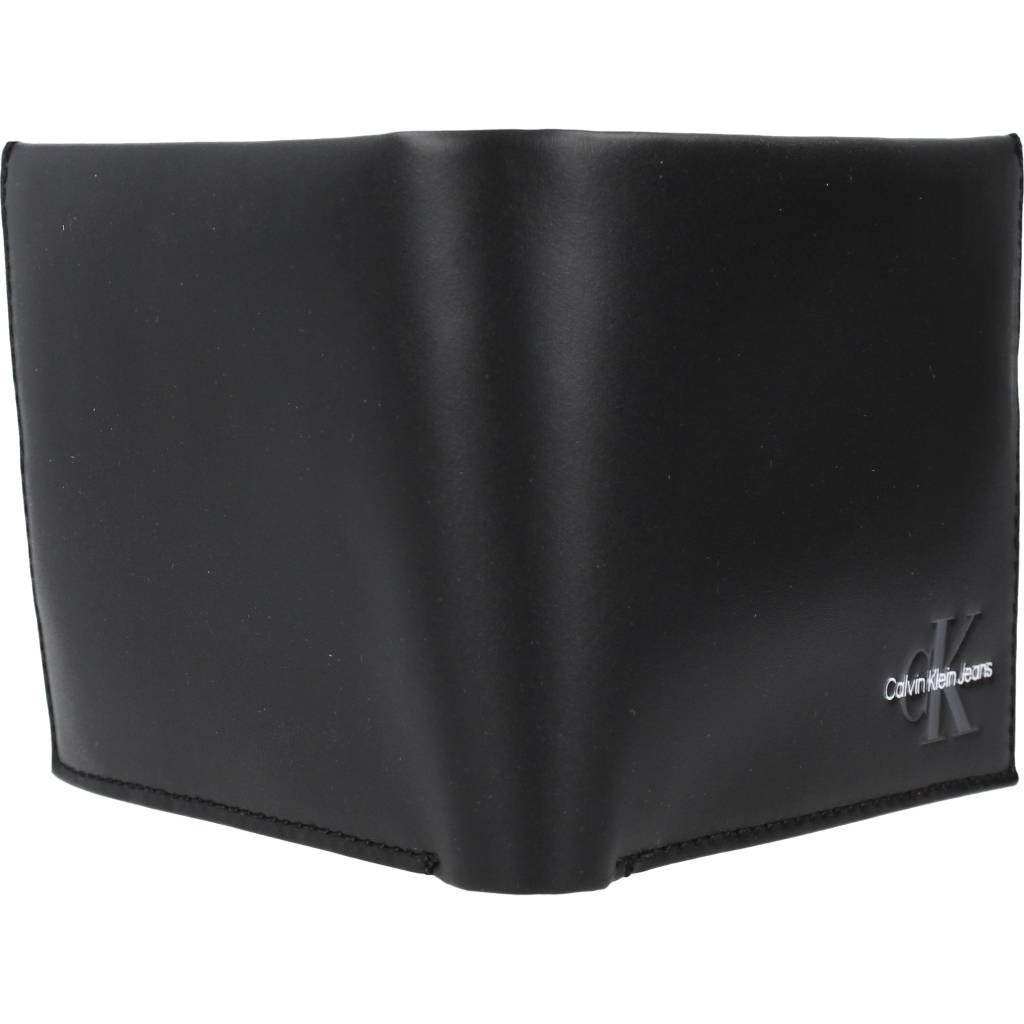 CALVIN KLEIN MONOGRAM SOFT BIFOLD W/C en color NEGRO (3)