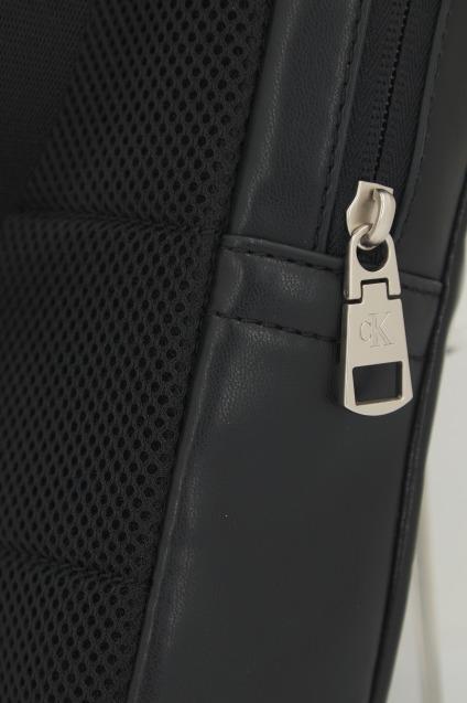 CALVIN KLEIN KK en color NEGRO (4)