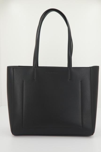 CALVIN KLEIN SLEEK SHOPPER SOLID en color NEGRO (3)