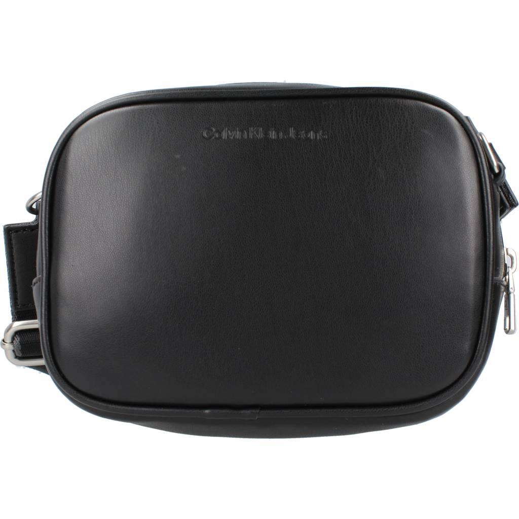 CALVIN KLEIN SLEEK CAMERA BAG SOLID en color NEGRO (3)