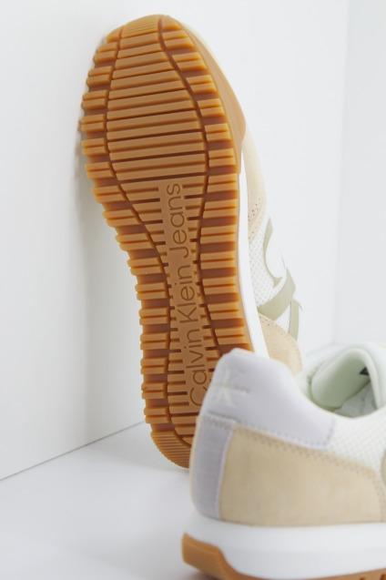 CALVIN KLEIN TOOTHY RUNNER BOLD en color BEIS (2)