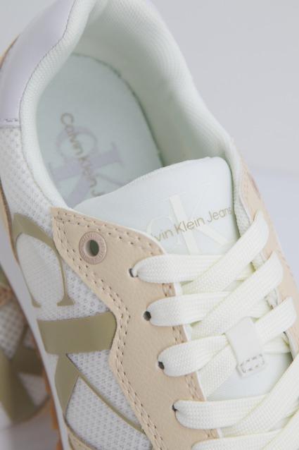 CALVIN KLEIN TOOTHY RUNNER BOLD en color BEIS (4)