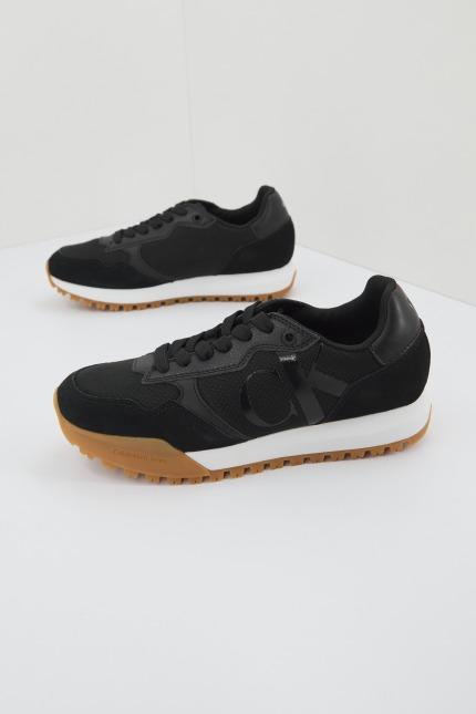 CALVIN KLEIN TOOTHY RUNNER BOLD en color NEGRO (1)
