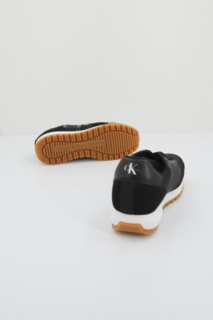 CALVIN KLEIN TOOTHY RUNNER BOLD en color NEGRO (4)
