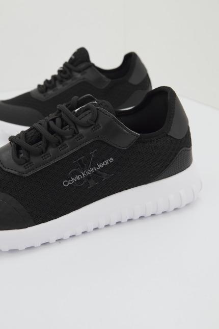 CALVIN KLEIN EVA RUNNER MONOLOGO W en color NEGRO (2)