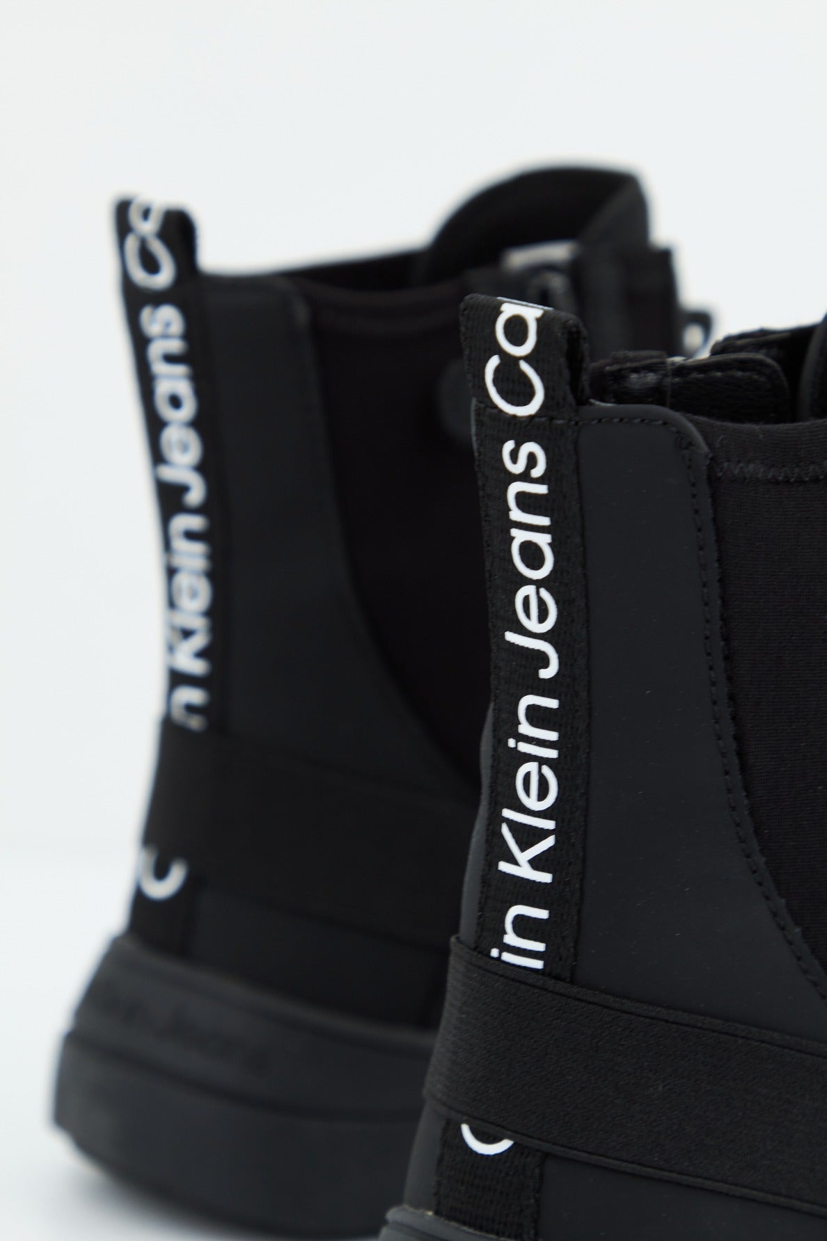 CALVIN KLEIN VX en color NEGRO (4)
