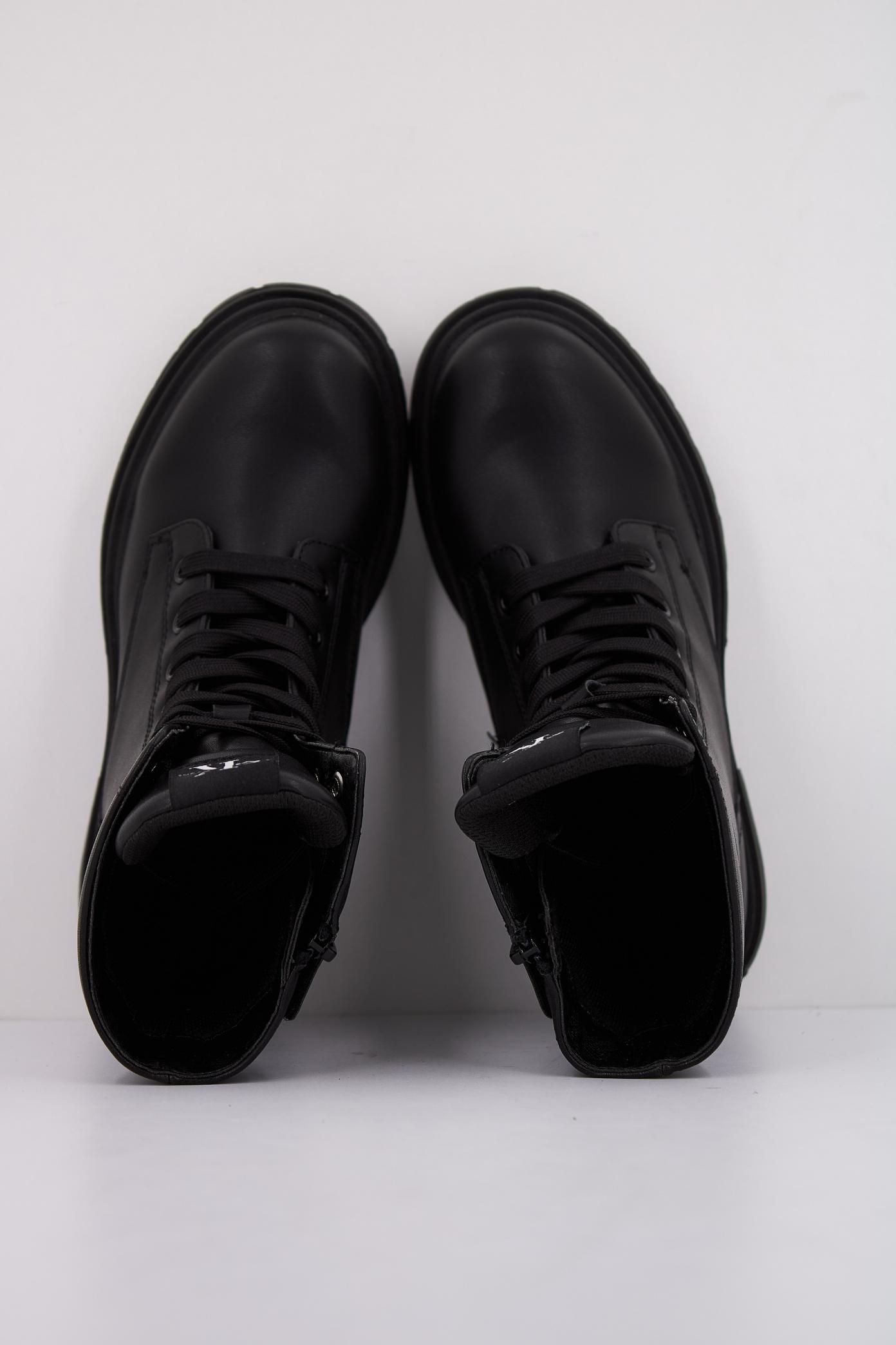 CALVIN KLEIN VX en color NEGRO (3)