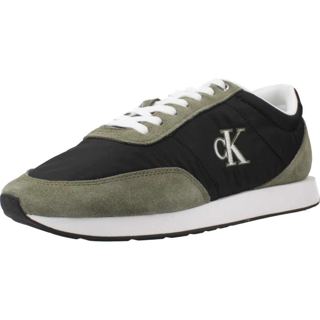 CALVIN KLEIN RETRO RUNNER ESS MIX MAT en color VERDE (1)