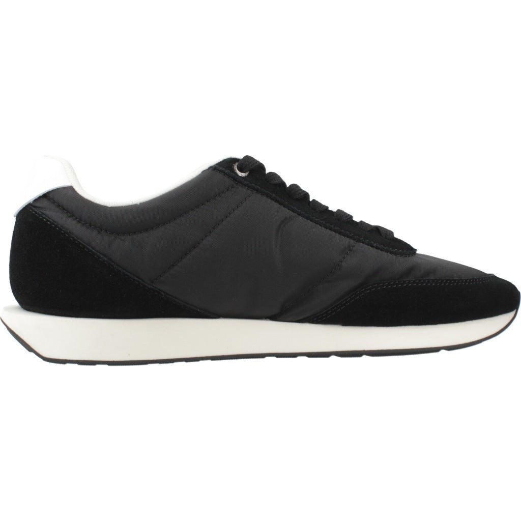 CALVIN KLEIN RETRO RUNNER ESS MIX MAT en color NEGRO (4)