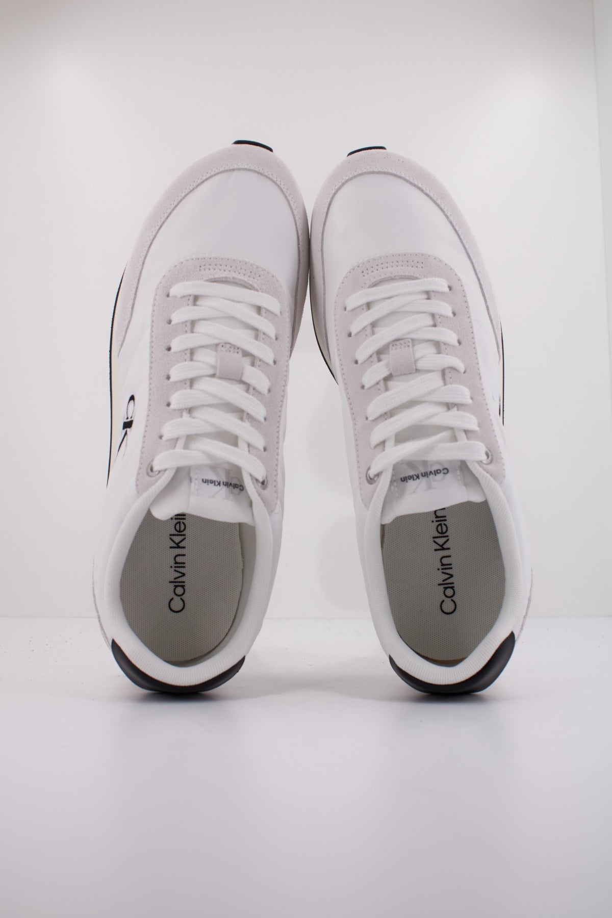 CALVIN KLEIN RETRO RUNNER ESS MIX MAT en color BLANCO (3)