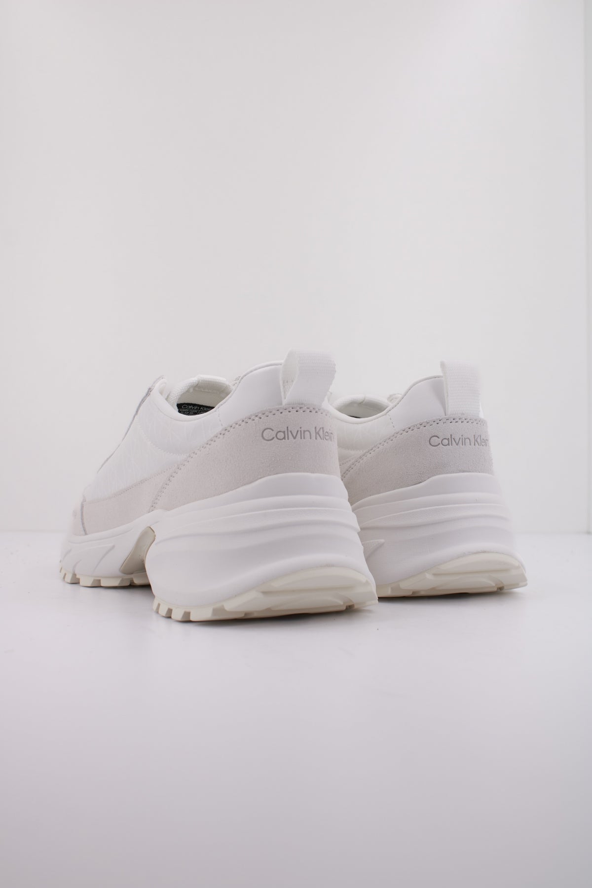 CALVIN KLEIN HIKE RUNNER CASUAL NY-SU en color BLANCO (4)