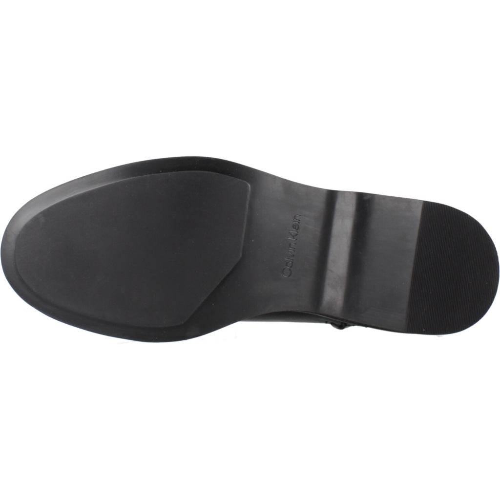 CALVIN KLEIN ANKLE BOOT W/ METAL LOGO en color NEGRO (6)