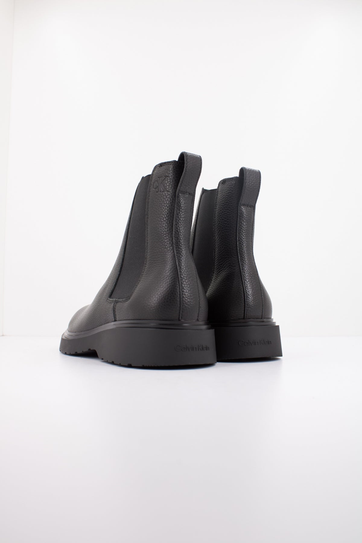 CALVIN KLEIN COMBAT ESS CHELSEA en color NEGRO (4)