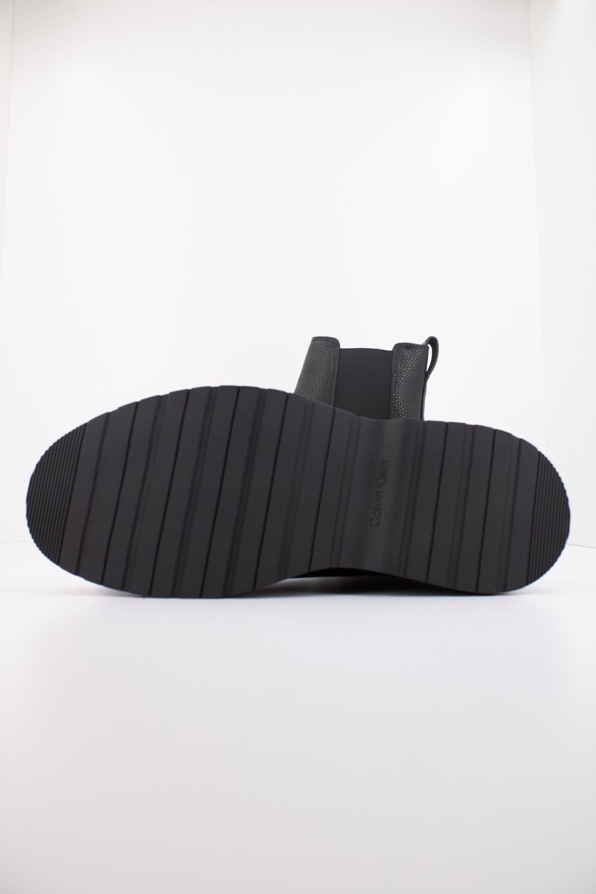 CALVIN KLEIN COMBAT ESS CHELSEA en color NEGRO (5)