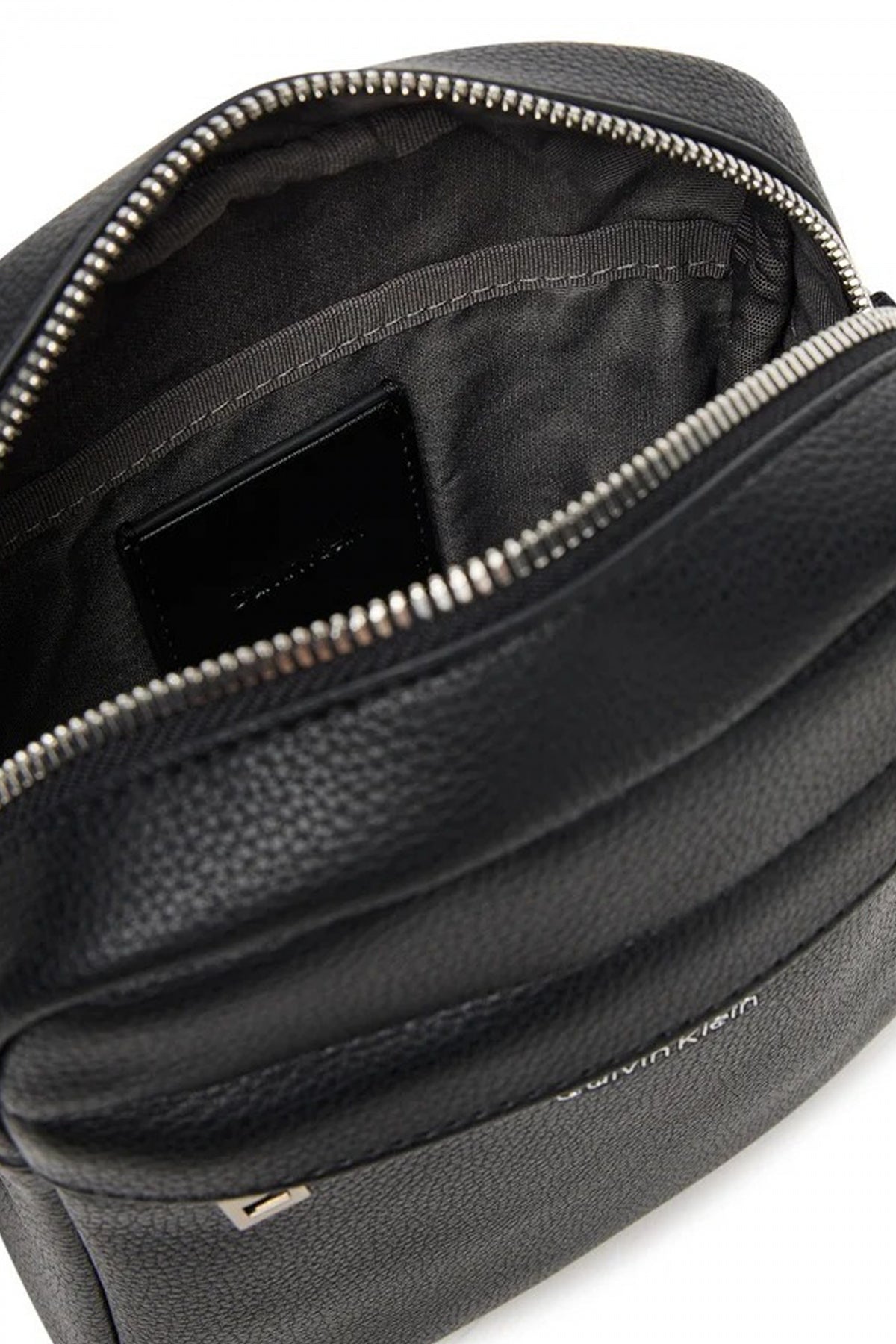 CALVIN KLEIN RAISED REPORTER en color NEGRO (3)