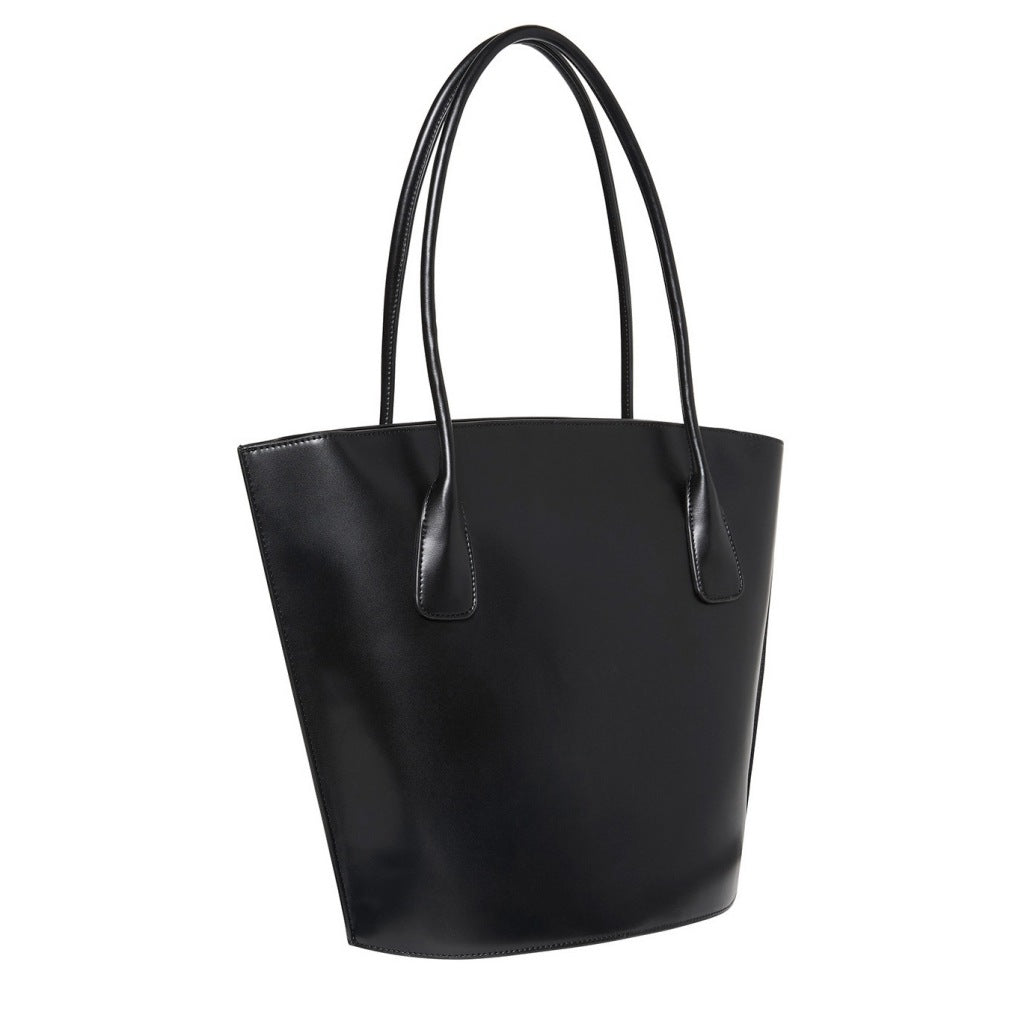 CALVIN KLEIN CK MEDIUM TOTE en color NEGRO (5)