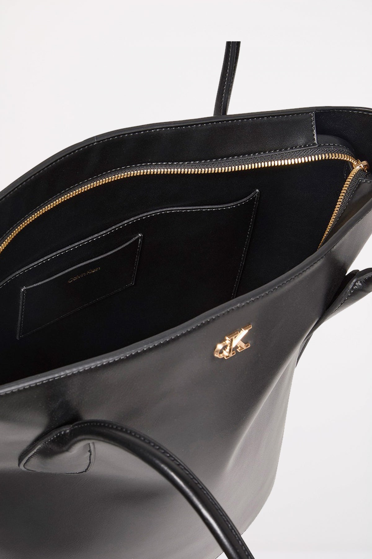 CALVIN KLEIN CK MEDIUM TOTE en color NEGRO (3)