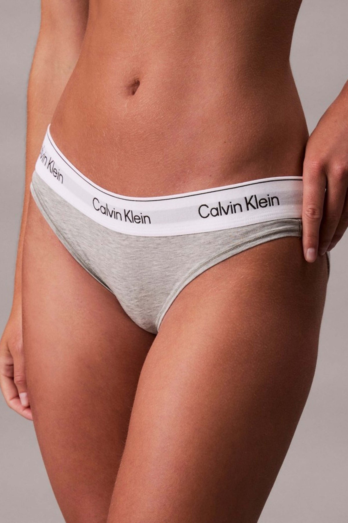CALVIN KLEIN LVQF en color GRIS (2)