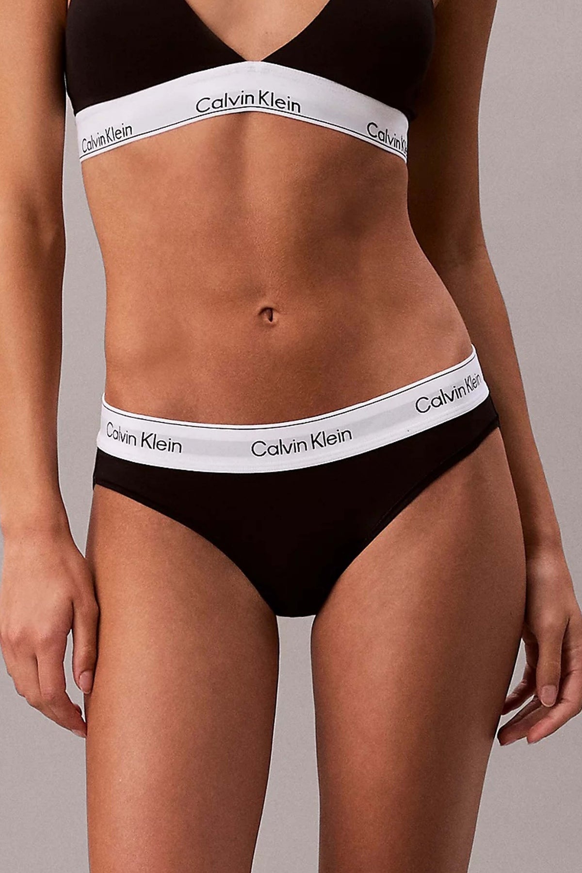 CALVIN KLEIN LVQF en color NEGRO (1)