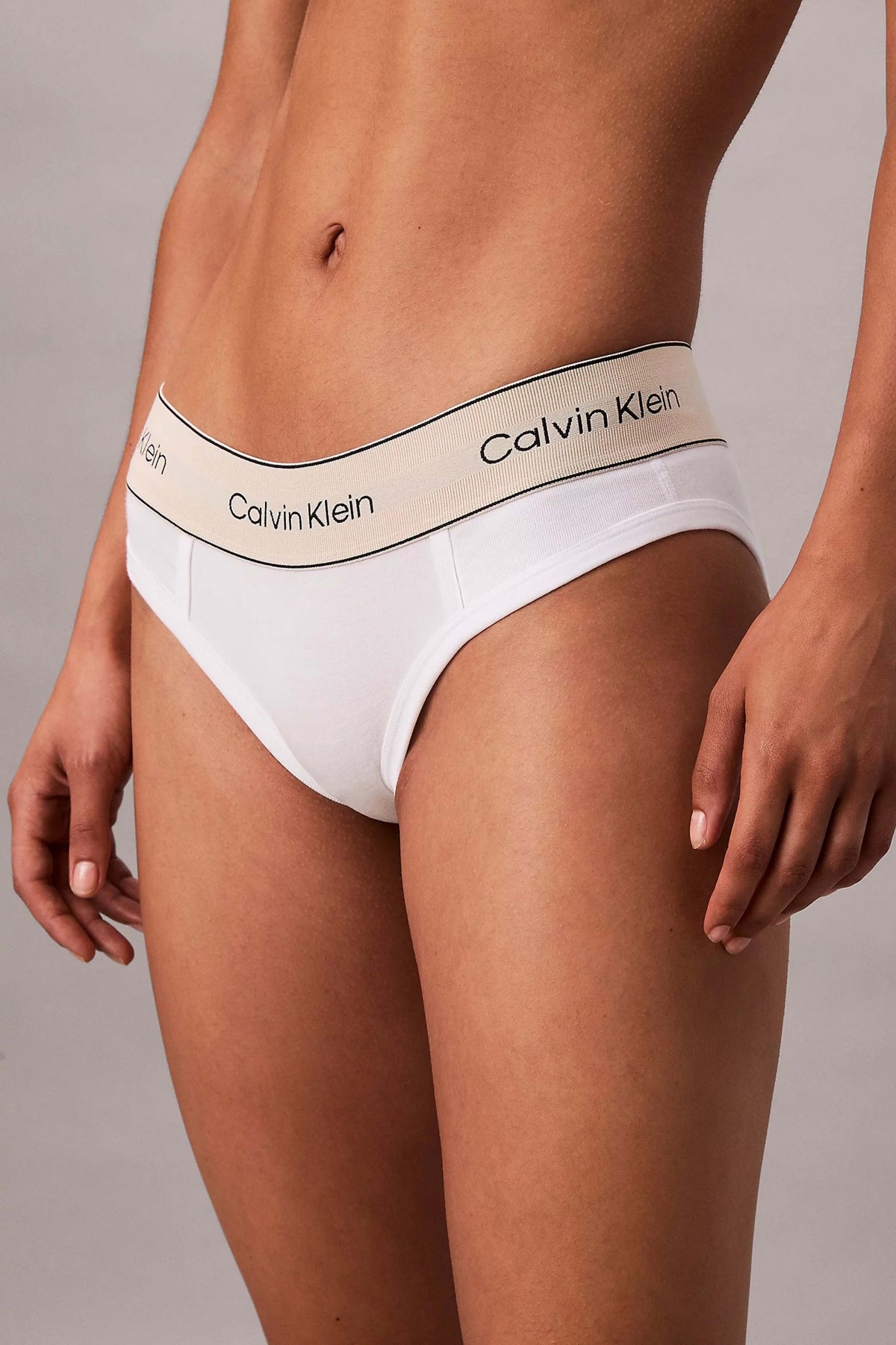 CALVIN KLEIN LVQF en color BLANCO (1)