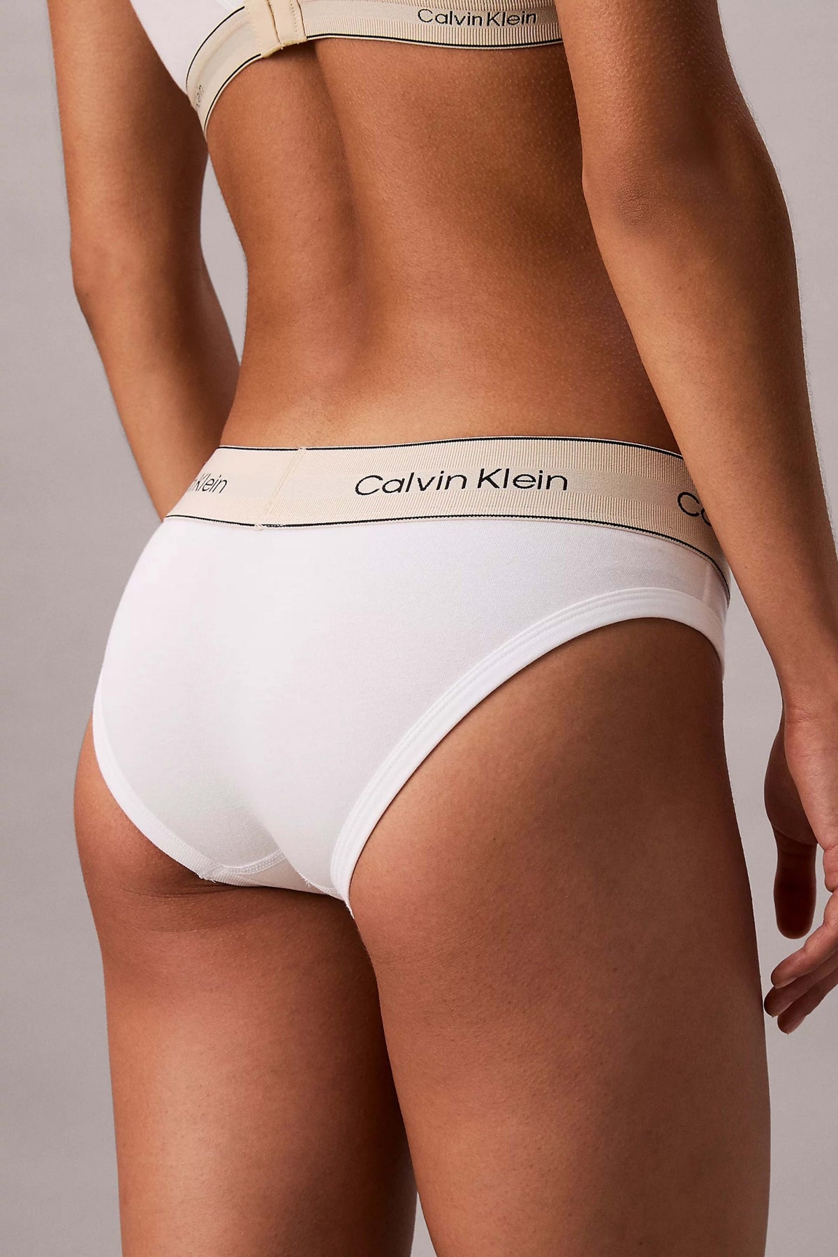 CALVIN KLEIN LVQF en color BLANCO (2)