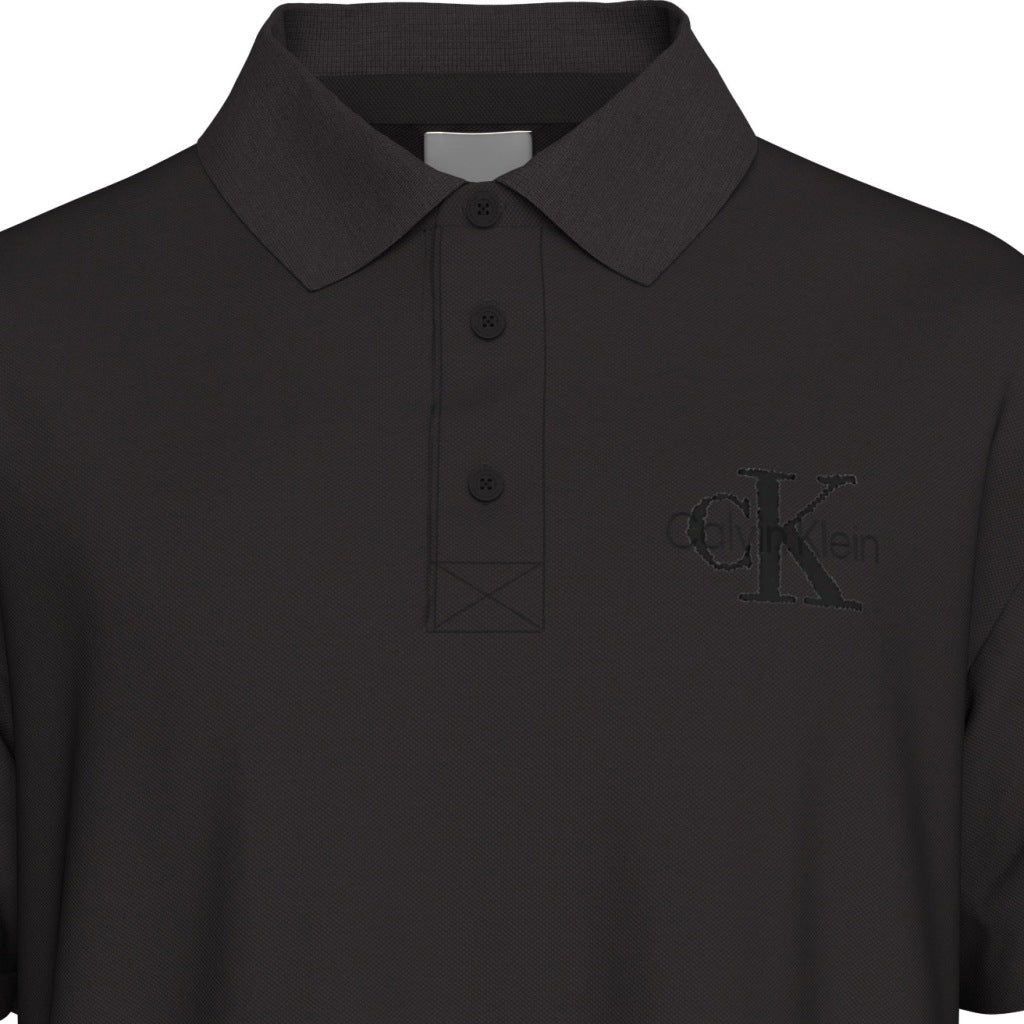 CALVIN KLEIN LVRFG MONOLOGO CASUAL PIQUE PO en color NEGRO (6)