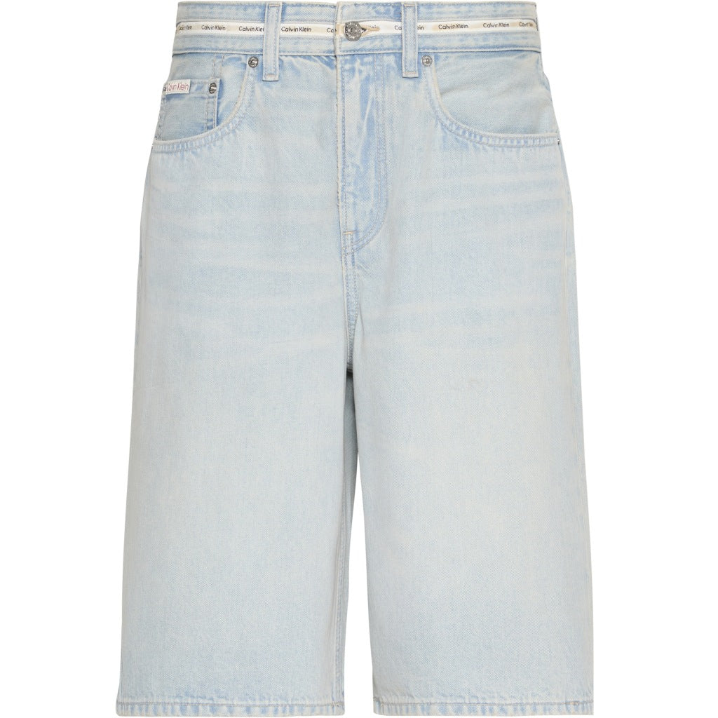 CALVIN KLEIN LVGG RELAXED BERMUDA SHORT en color AZUL (4)